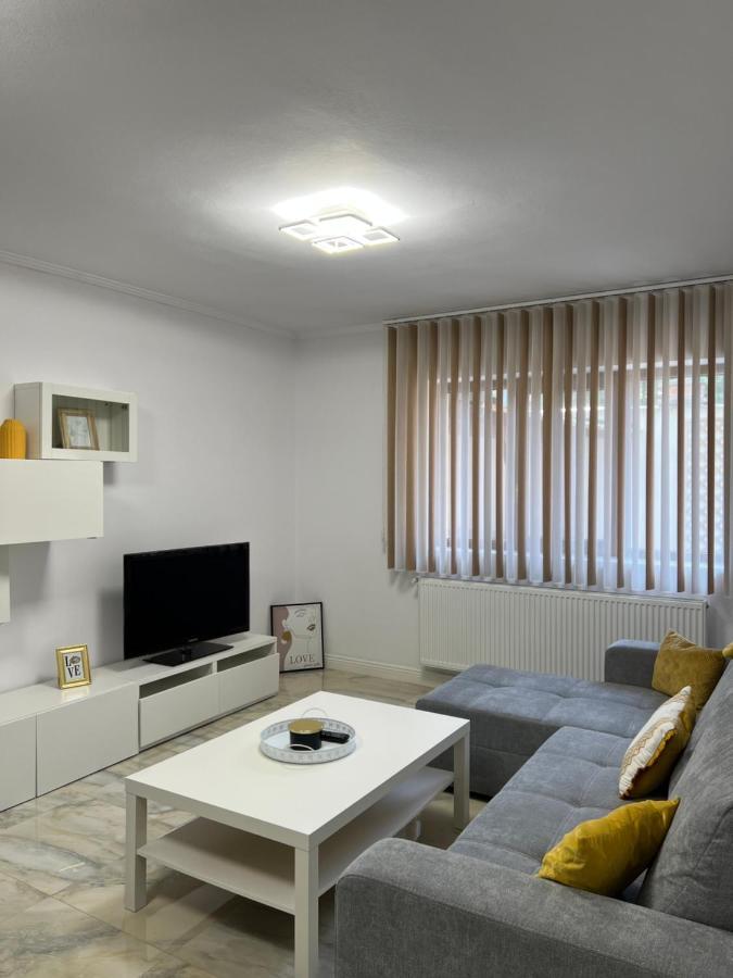 Ferienwohnung Complex Rezidential Ana Caransebeş Exterior foto