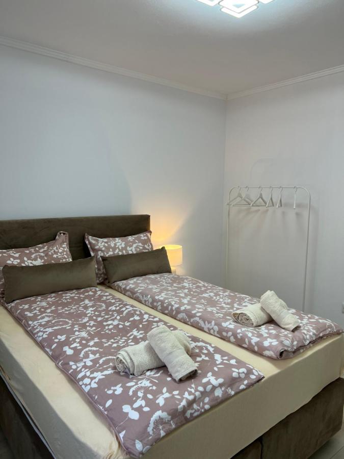 Ferienwohnung Complex Rezidential Ana Caransebeş Exterior foto